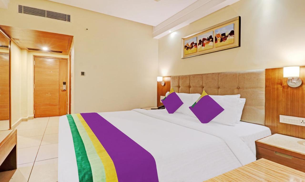 Treebo Tryst Park N Hotel Vijayawada Ngoại thất bức ảnh