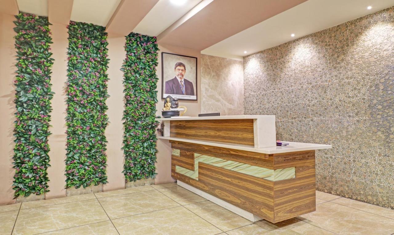 Treebo Tryst Park N Hotel Vijayawada Ngoại thất bức ảnh